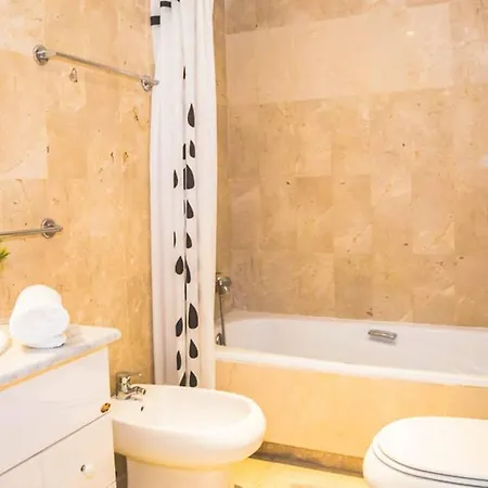 Espacioso En Guadalmina - Apartment